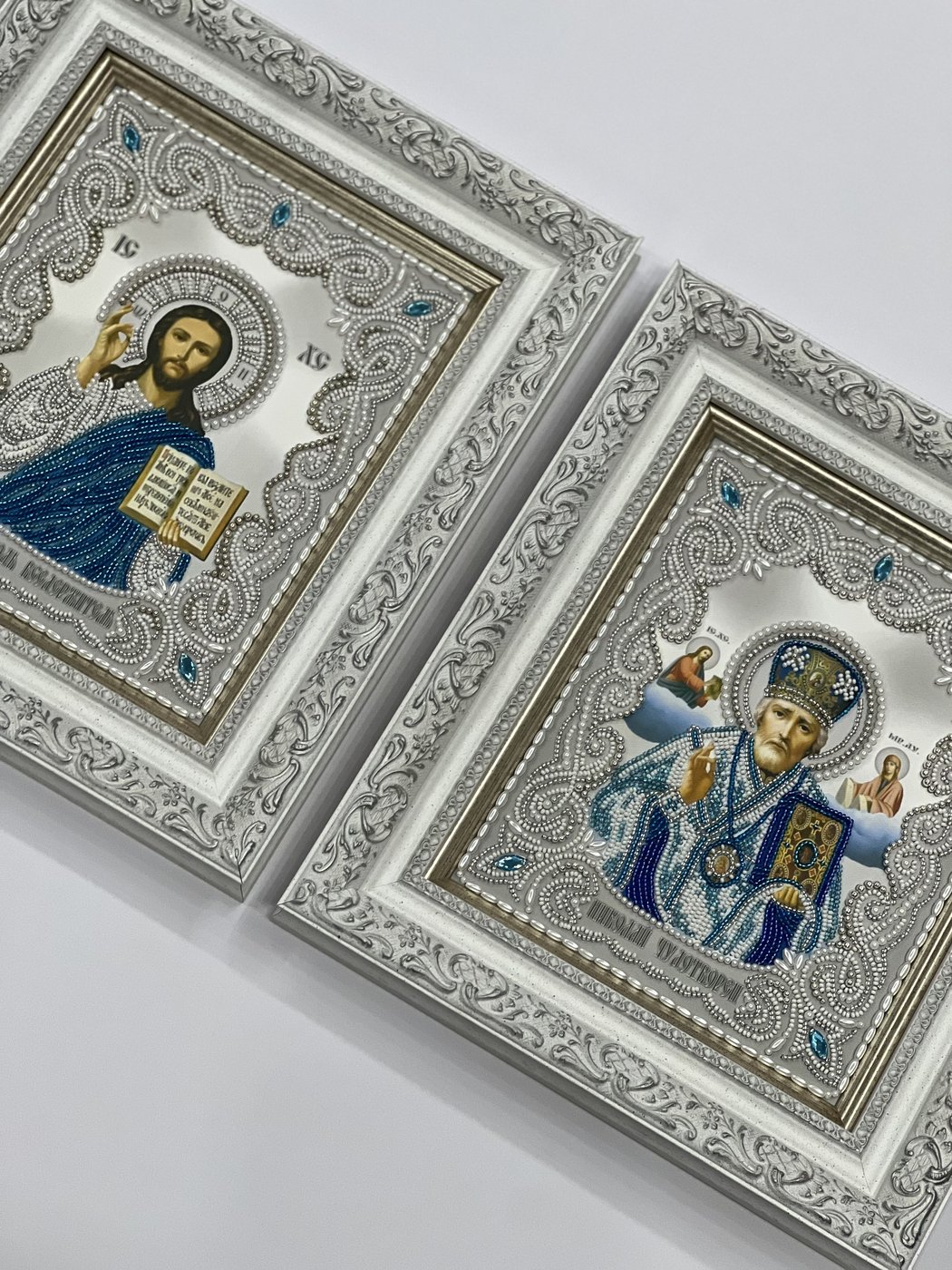 Иконы в багетных рамах